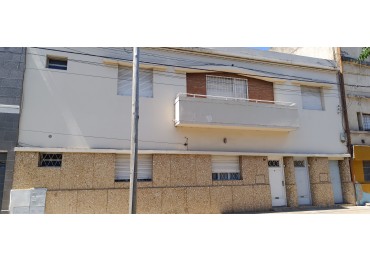 VENTA DEPARTEMENTO 2 DORMITORIOS PLANTA ALTA BARRIO SAN MARTIN 