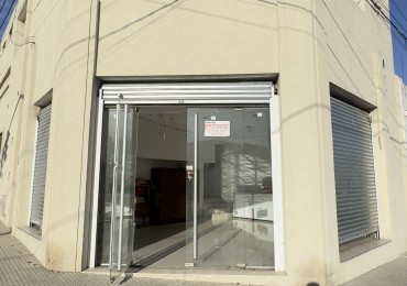 LOCAL COMERCIAL EN CALLE FRAY MAMERTO ESQUIU