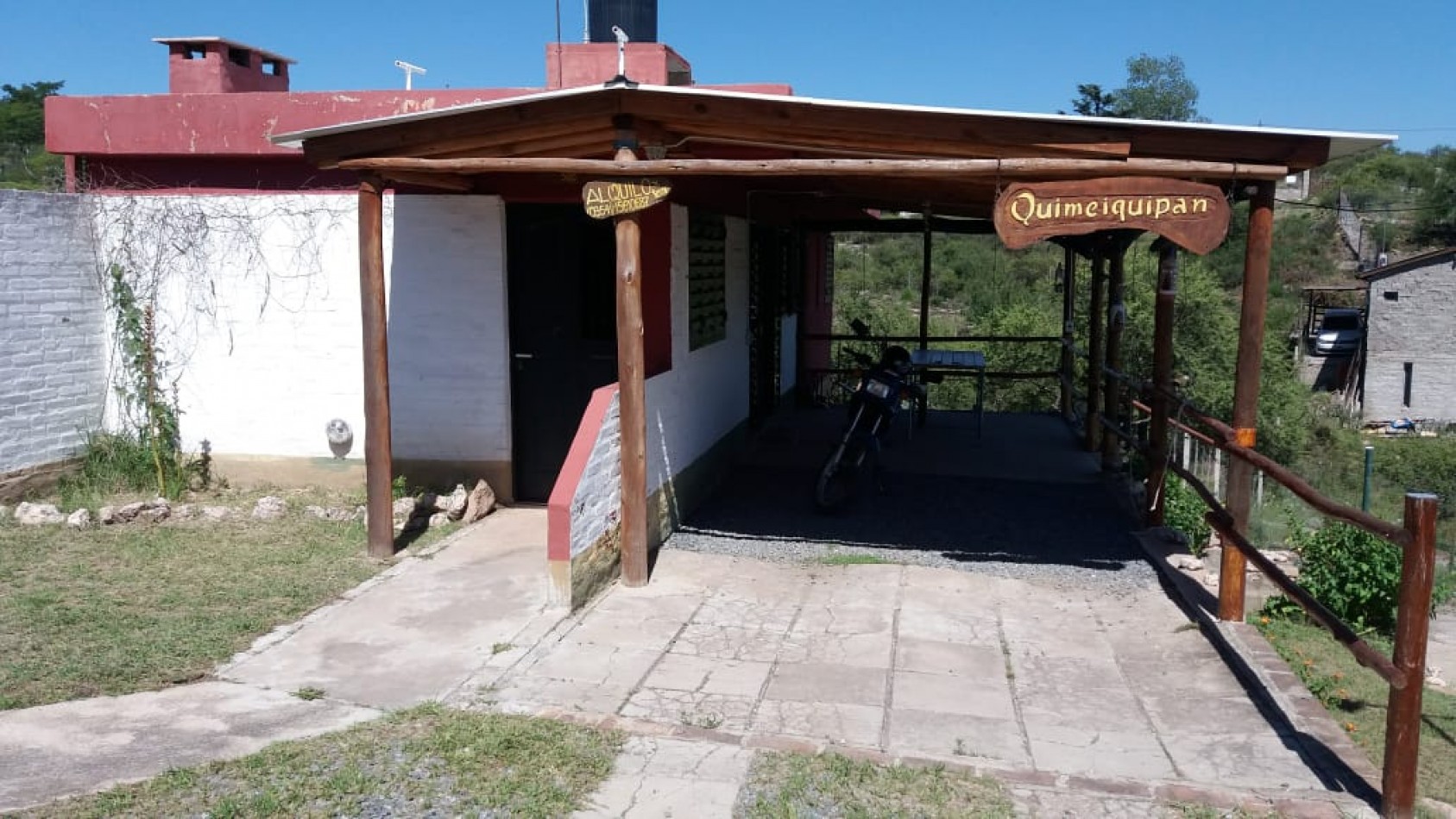 Casa con pileta en Parque Siquima