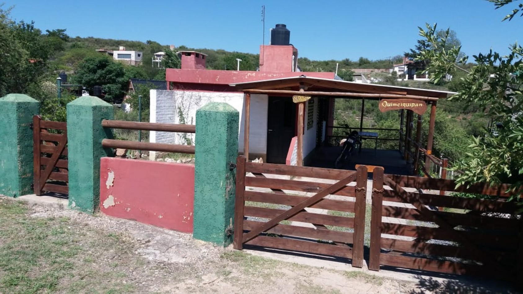 Casa con pileta en Parque Siquima