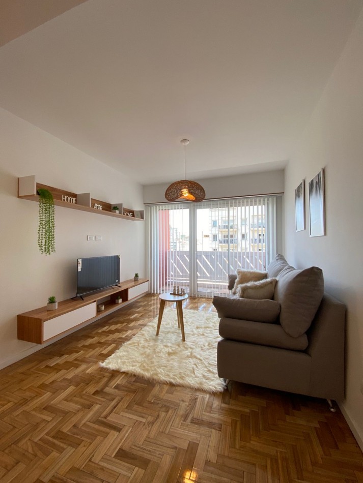 Depto 3 amb con balcon a la calle Colon al 2900 piso 9