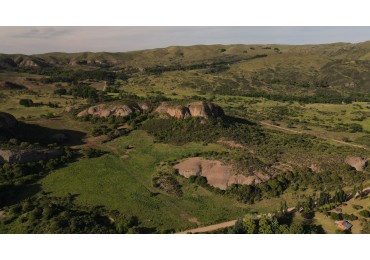 Se venden dos exclusivos terrenos en Ongamira, sobre Ruta 17. 