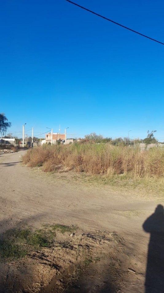 VENDO LOTE EN CALDENES DEL OESTE