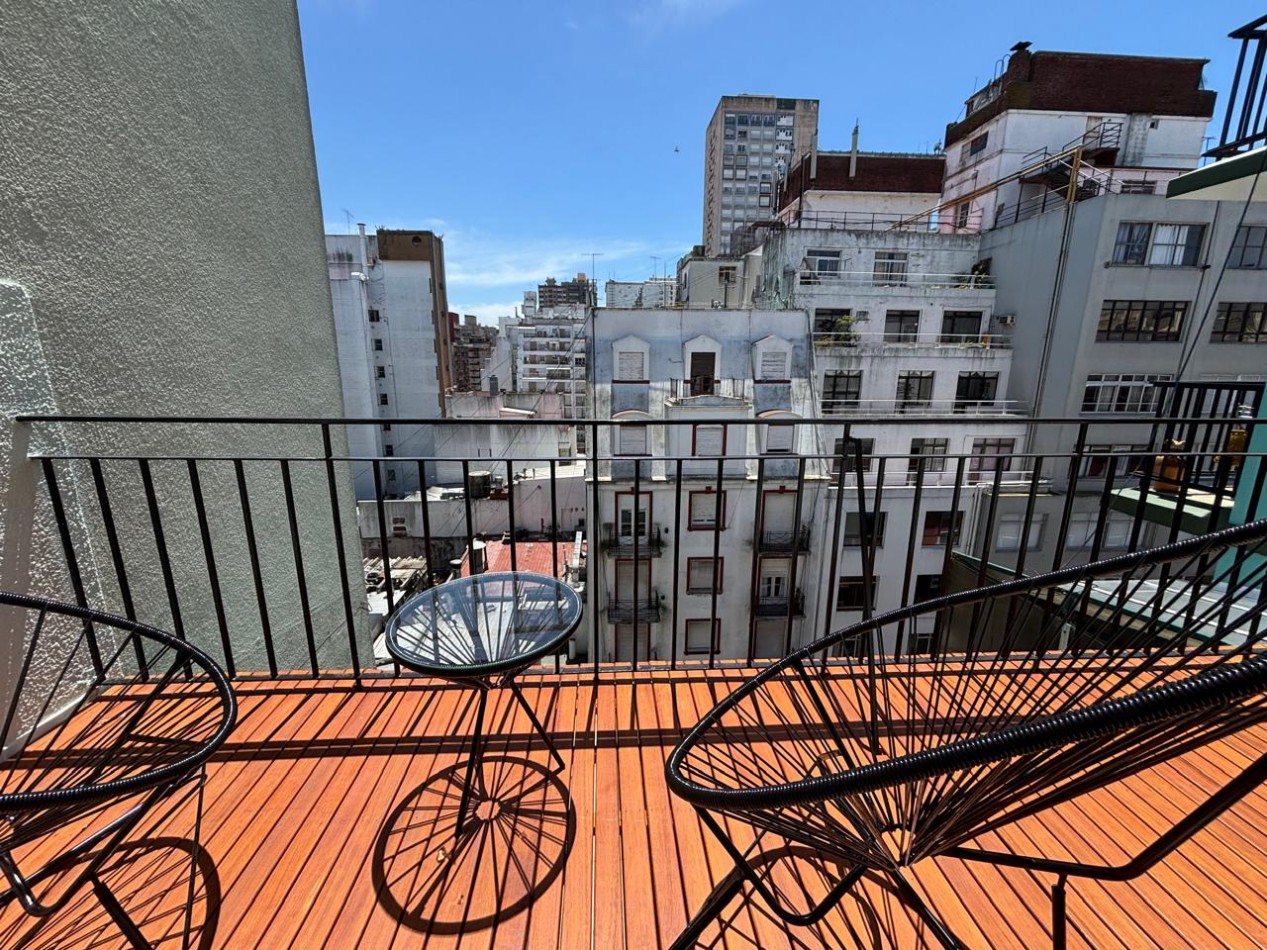 DEPARTAMENTO 3 AMB CON BALCON TERRAZA Y DEPENDENCIA DE SERVICIO EN EL CENTRO