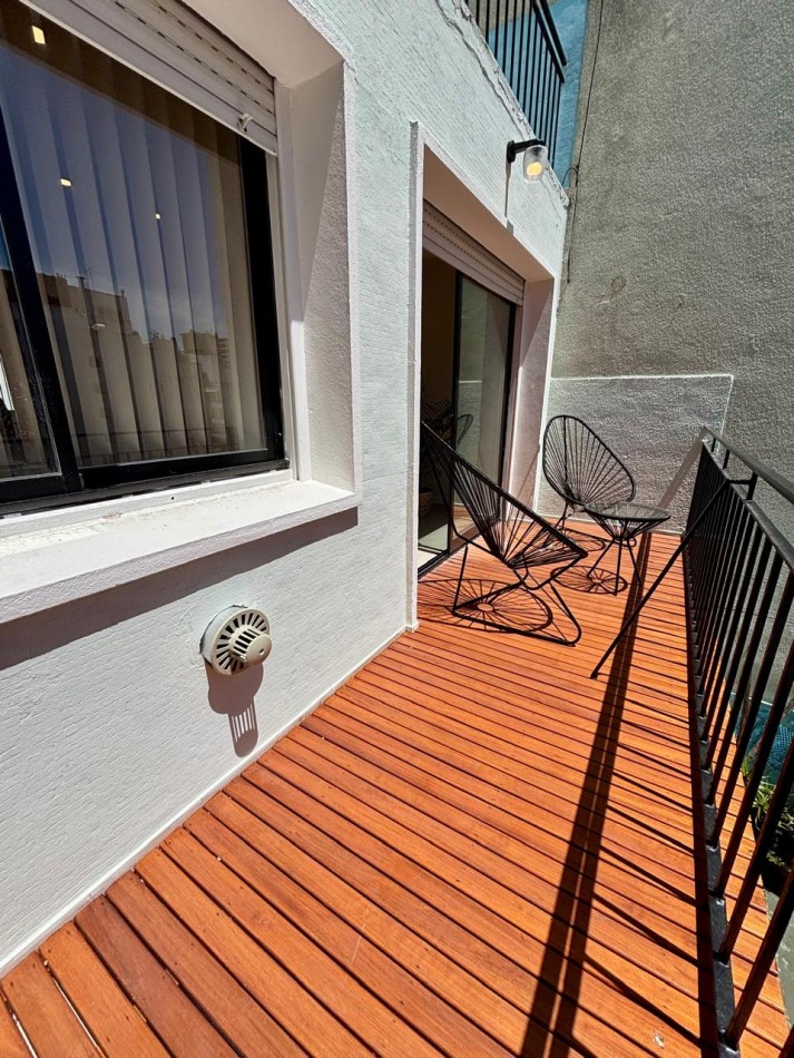 DEPARTAMENTO 3 AMB CON BALCON TERRAZA Y DEPENDENCIA DE SERVICIO EN EL CENTRO