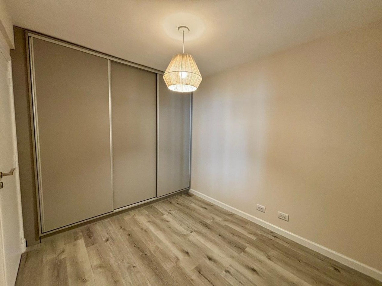 DEPARTAMENTO 3 AMB CON BALCON TERRAZA Y DEPENDENCIA DE SERVICIO EN EL CENTRO