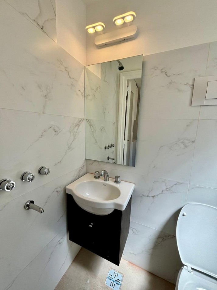 DEPARTAMENTO 3 AMB CON BALCON TERRAZA Y DEPENDENCIA DE SERVICIO EN EL CENTRO