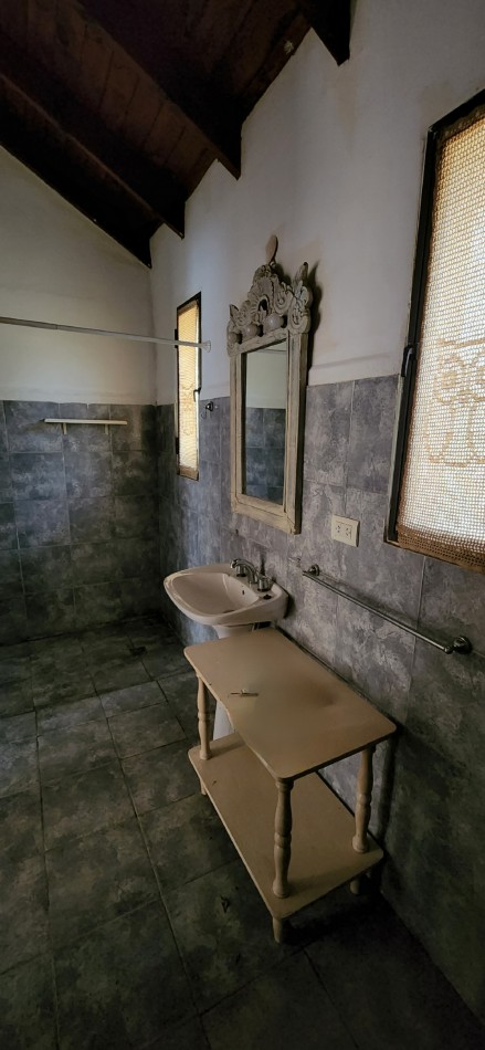 VENTA CASA 3 DORMITORIOS  ZONA CENTRO VILLA GENERAL BELGRANO A 100 MTS DE LA TERMINAL