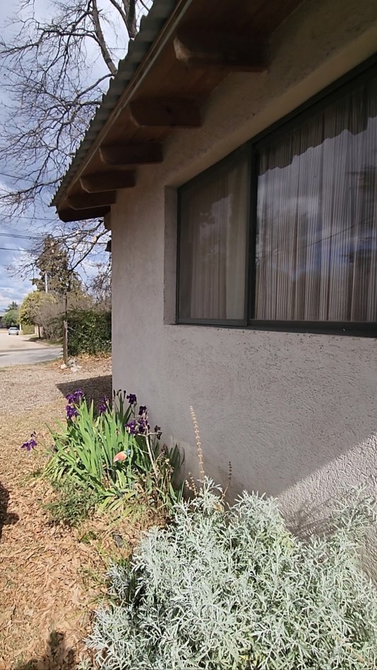 VENTA CASA 3 DORMITORIOS  ZONA CENTRO VILLA GENERAL BELGRANO A 100 MTS DE LA TERMINAL