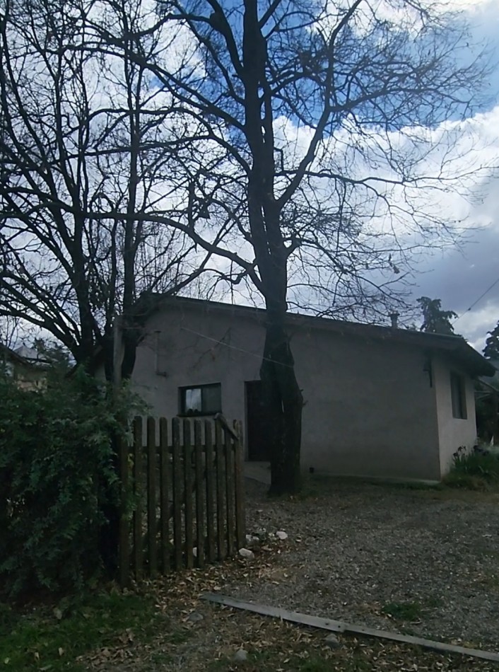 VENTA CASA 3 DORMITORIOS  ZONA CENTRO VILLA GENERAL BELGRANO A 100 MTS DE LA TERMINAL