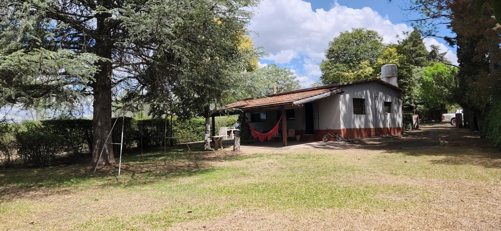 Venta casa 2 dormitorios lote esquina amplio parque 