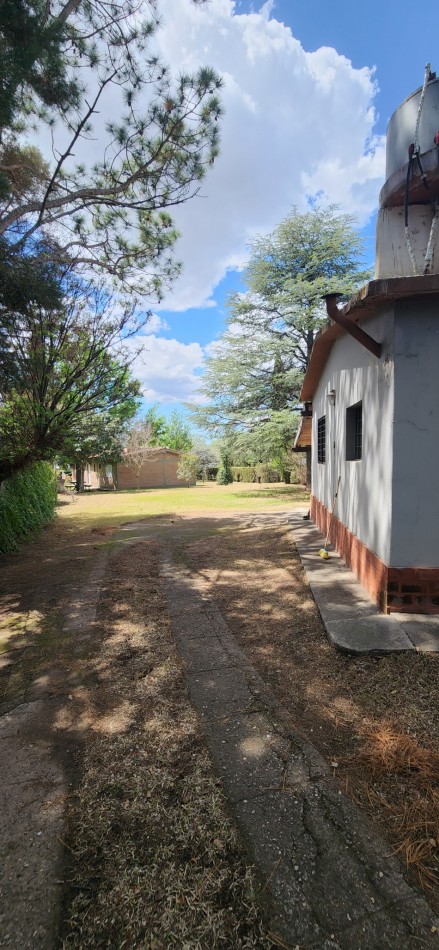 Venta casa 2 dormitorios lote esquina amplio parque 