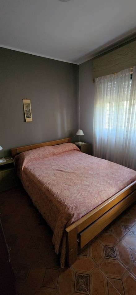 Venta casa 2 dormitorios lote esquina amplio parque 