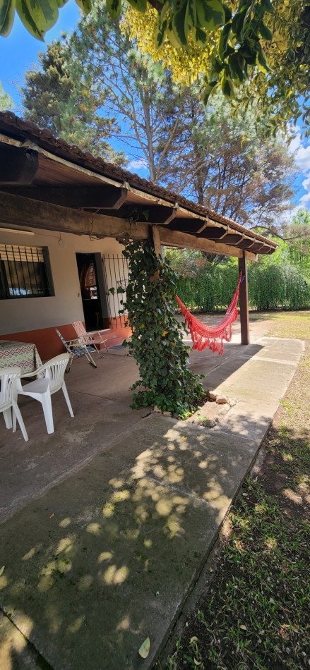 Venta casa 2 dormitorios lote esquina amplio parque 