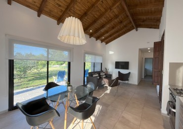 VENTA CASA MODERNA A ESTRENAR 2 DORMITORIOS PARQUE